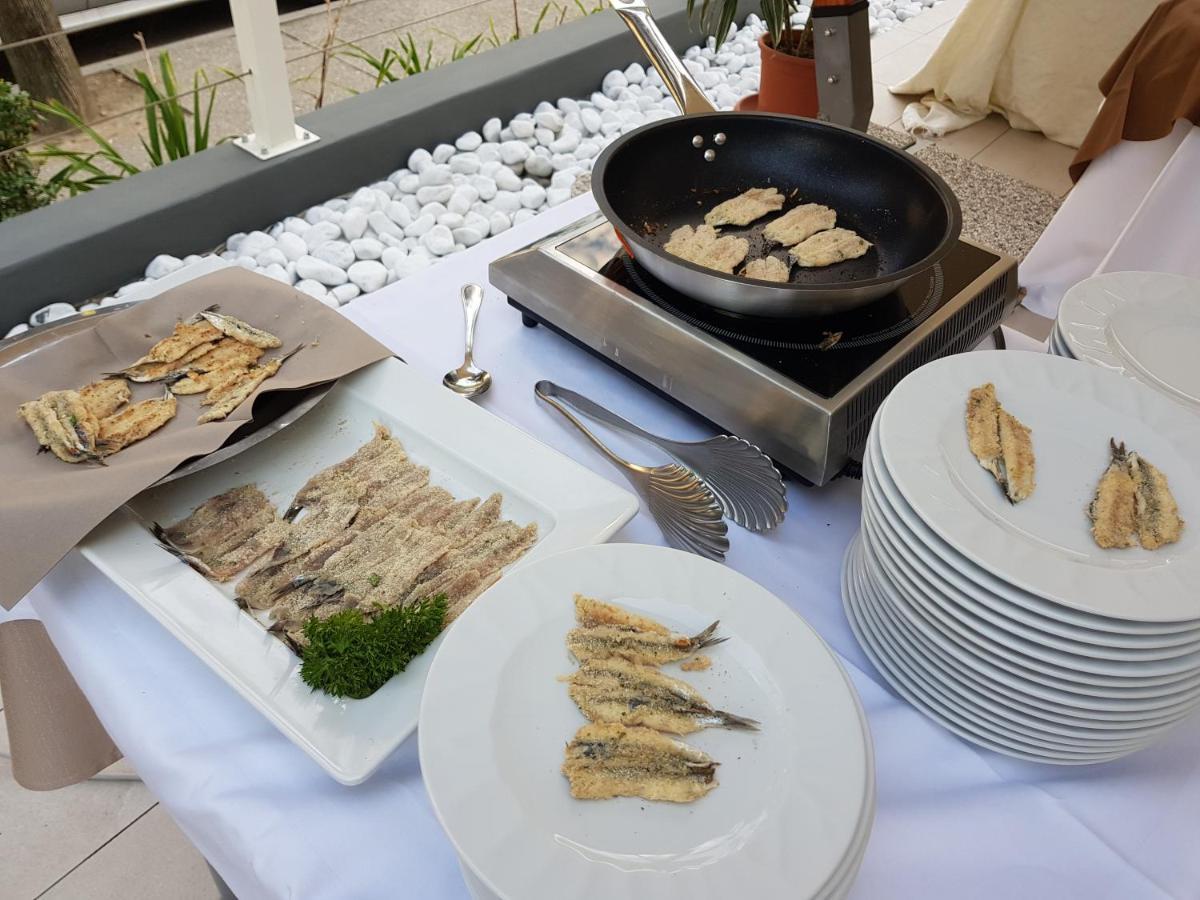 Hotel Helvetia Lignano Sabbiadoro Dış mekan fotoğraf